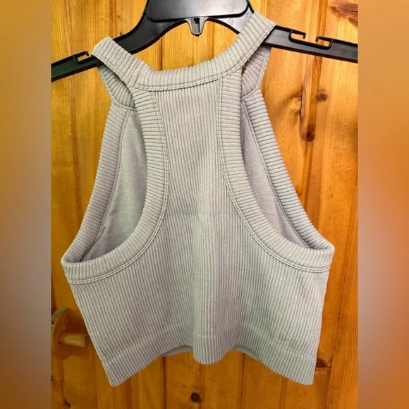 NWOT. Aerie’s Summer Sport Tank - Picture 2 of 4